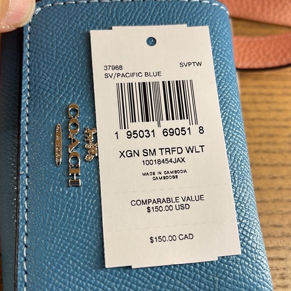 Coach Small Trifold Wallet
SV/Pacific Blue - Picture 14 of 16